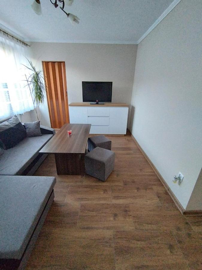 Apartament Przy Dworcu W Sanoku 외부 사진